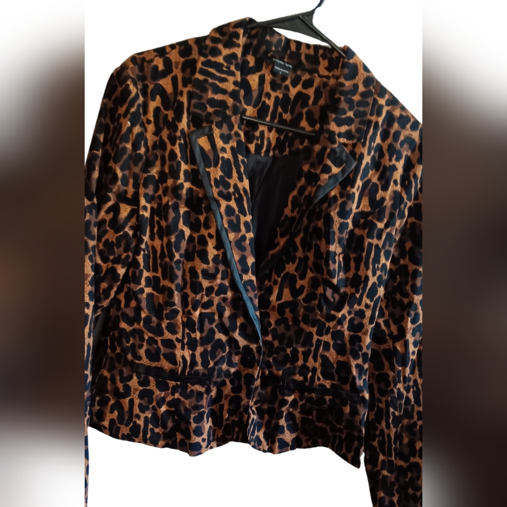 Size Large Paper Tee Blazer